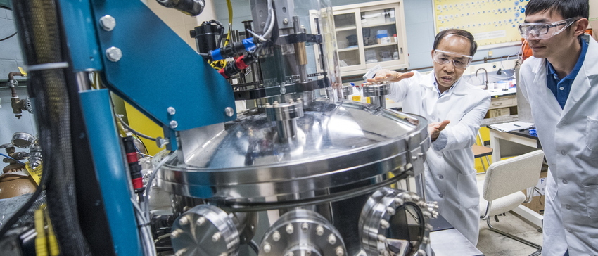 17-Zhili Xiao and student at Argonne National Lab-0718-DG-024_850x364